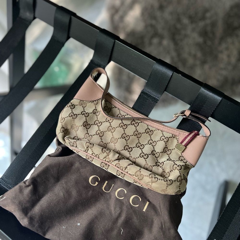 Small Gucci Purse in Canvas